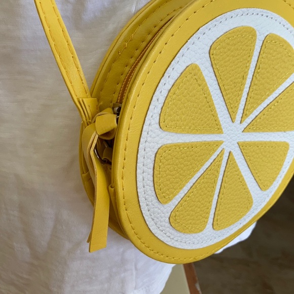 LAST PRICE DROP! Lemon Purse - Picture 4 of 11